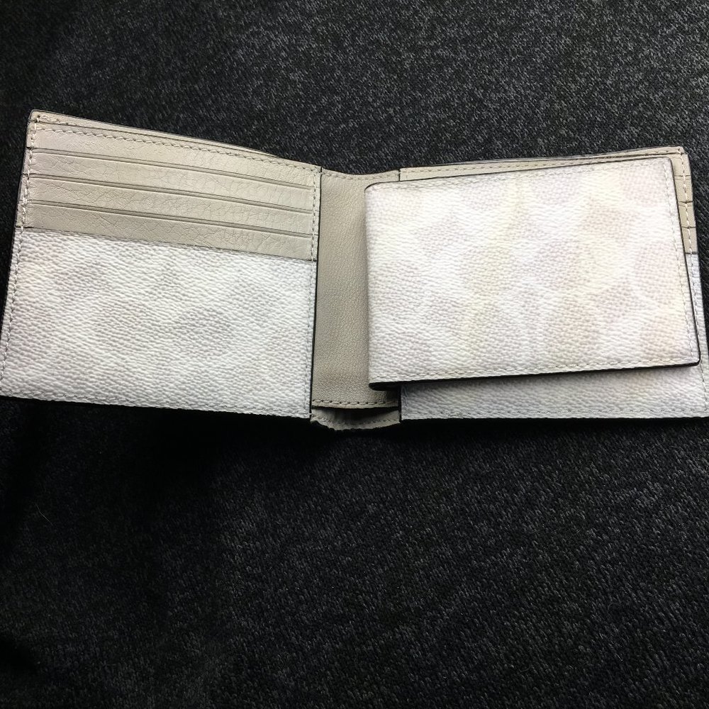Coach 3-in-1 Wallet - Bone (tan) Leather Wallet